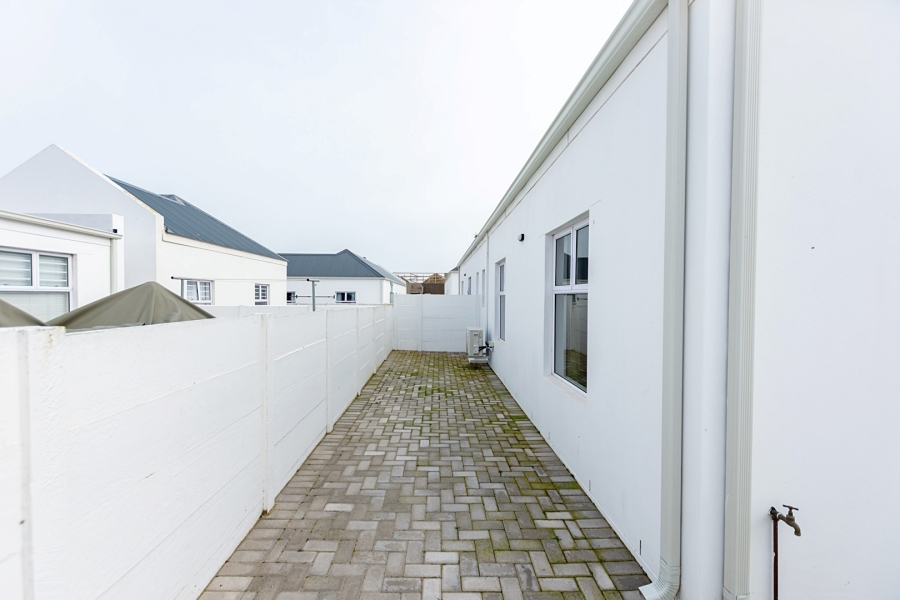 3 Bedroom Property for Sale in Atlantic Waves Estate Western Cape